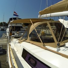 Dufour 382