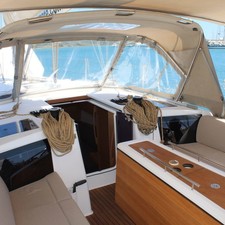 Dufour 390