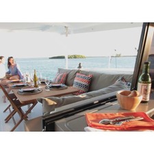 Fountaine Pajot Lucia 40