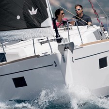 Beneteau Oceanis 38