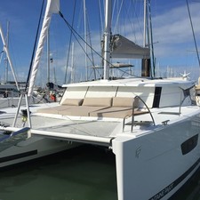 Fountaine Pajot Lucia 40