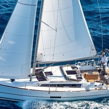 Dufour 360