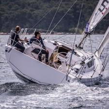 Salona 380