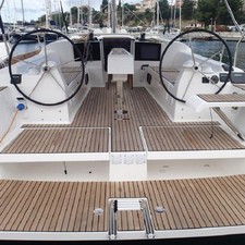Dufour 382