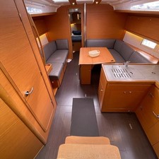 Dufour 390