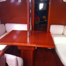 Beneteau Oceanis 37