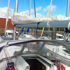 Beneteau Oceanis 37