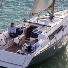 Dufour 382