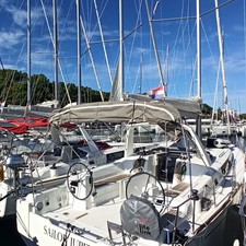 Beneteau Oceanis 38.1