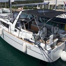 Beneteau Oceanis 35