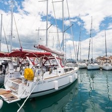 Beneteau Oceanis 35