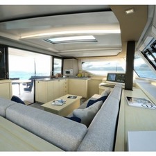 Fountaine Pajot Lucia 40
