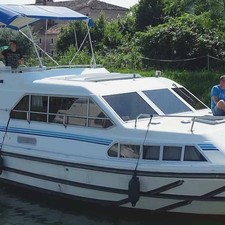 Le Boat Crusader