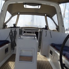 Beneteau Oceanis 38