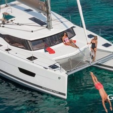 Fountaine Pajot Lucia 40