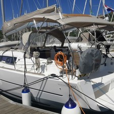 Dufour 382
