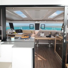 Fountaine Pajot Helia 44