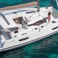Fountaine Pajot Lucia 40