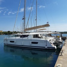 Fountaine Pajot Helia 44