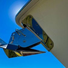 Boston Whaler 330 Outrage