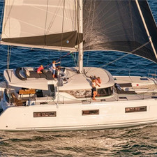 Lagoon 46 (4+2cab)