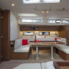 Oceanis 51.1 (5+1 cab) A/C &amp; GEN