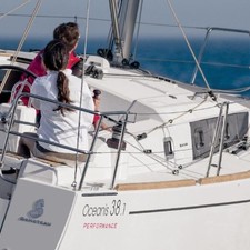 Beneteau Oceanis 38