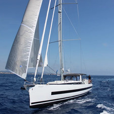 Beneteau Oceanis Yacht 62