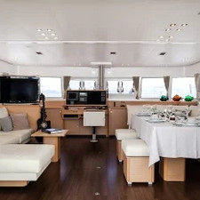 Lagoon 620