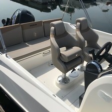 Quicksilver 675