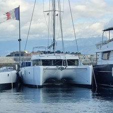 Lagoon 39