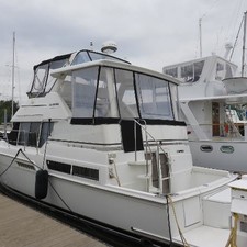 Carver 41 Cockpit Motor Yacht