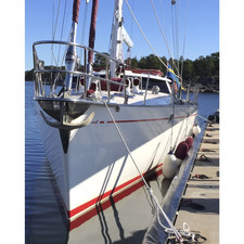 Broward 80 pilot house