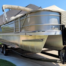 SunCatcher X322 Fish & Cruise