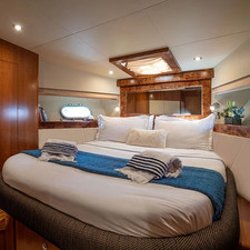 Majesty Yachts 50