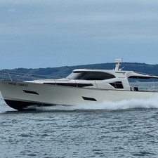 Monachus yachts Issa 45