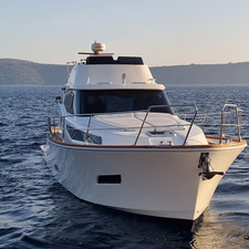 Monachus yachts Issa 45 Fly