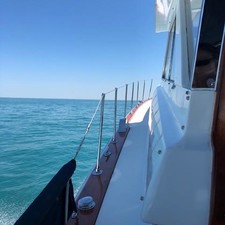 Chris-Craft Roamer Regal Sedan