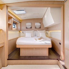 Lagoon 52