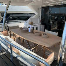 Sunseeker 88 Yacht