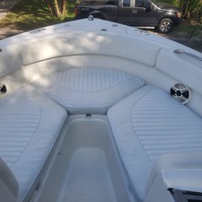 Robalo R227 Dual Console