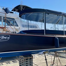 Cobia 217 center console