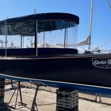 Cobia 217 center console