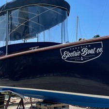Cobia 217 center console