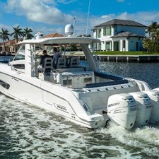 2016 Boston Whaler