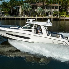 2016 Boston Whaler