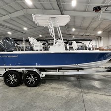 Sportsman Masters 207 Bay Boat