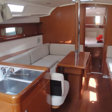 Beneteau Oceanis 37