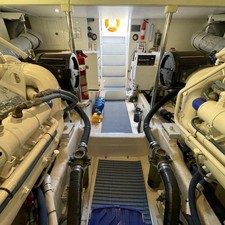 West Bay 58 Pilothouse