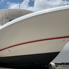 Intrepid 323 Cuddy